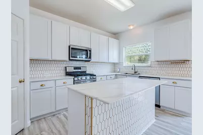 112 Maplewood N, Kyle, TX 78640 - Photo 6