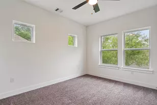 5006 Baker St, Austin, TX 78721 - Photo 10