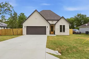 122 W Pauwela Ln, Bastrop, TX 78602 - Photo 2