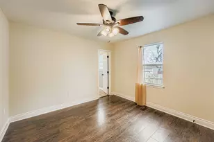 304 S Main St, Elgin, TX 78621 - Photo 20