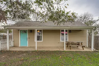 304 S Main Street, Elgin, TX 78621 - Photo 6