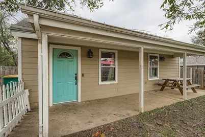 304 S Main Street, Elgin, TX 78621 - Photo 4