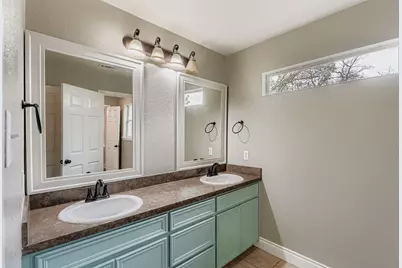 304 S Main Street, Elgin, TX 78621 - Photo 18