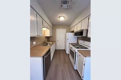 418 Linden Street #B, Bastrop, TX 78602 - Photo 10