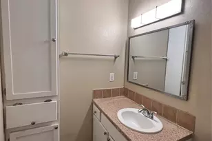 418 Linden St, Bastrop, TX 78602 - Photo 16