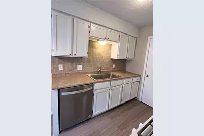 418 Linden Street #B, Bastrop, TX 78602 - Photo 12
