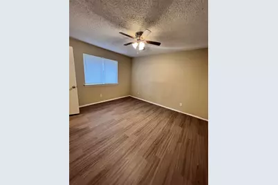 418 Linden Street #B, Bastrop, TX 78602 - Photo 4