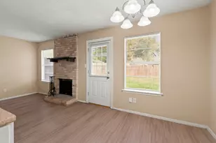 418 Linden St, Bastrop, TX 78602 - Photo 10