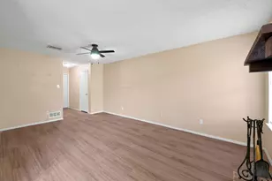 418 Linden St, Bastrop, TX 78602 - Photo 6