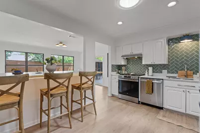 802 Leisure Run Cove, Austin, TX 78745 - Photo 6