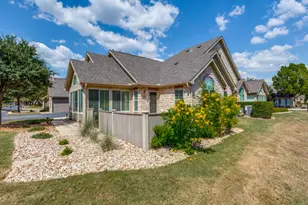 30 Wildwood Dr, Georgetown, TX 78633 - Photo 4