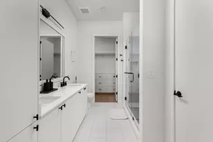 800 Embassy Dr, Austin, TX 78702 - Photo 14