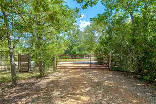 281 Earl Callahan Rd, Cedar Creek, TX 78612 - Photo 4