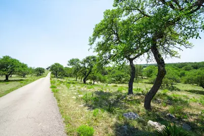 7890 US 290 Highway, Dripping Springs, TX 78620 - Photo 32