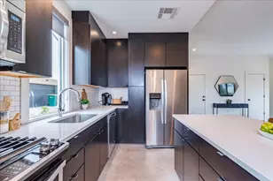 1931 E 38th 1/2 St, Austin, TX 78723 - Photo 6