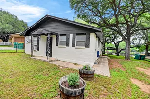 405 Robinhood Ln, Granite Shoals, TX 78654 - Photo 12