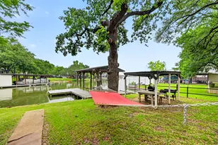 405 Robinhood Ln, Granite Shoals, TX 78654 - Photo 4