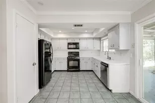 2713 Tether Trail, Austin, TX 78704 - Photo 10