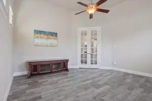 3916 Octavia Dr, Pflugerville, TX 78660 - Photo 10