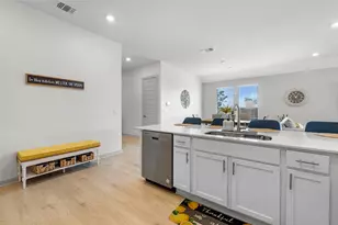 109 Rambling Rpds Dr, Georgetown, TX 78628 - Photo 14