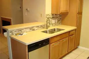 106 E 30th St, Austin, TX 78705 - Photo 4