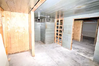 702 Upton Avenue, Schulenburg, TX 78956 - Photo 20