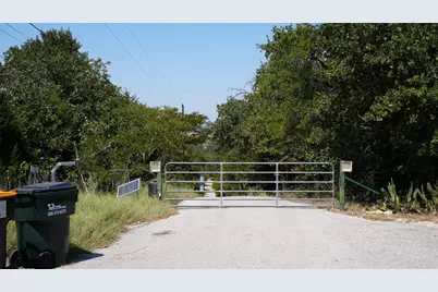 203 River Oaks Drive, Cedar Creek, TX 78612 - Photo 16