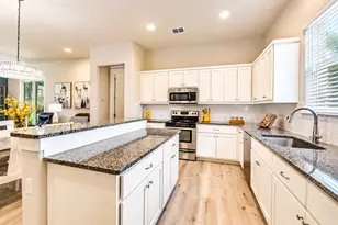 207 Fairlake Cir, Lakeway, TX 78734 - Photo 10