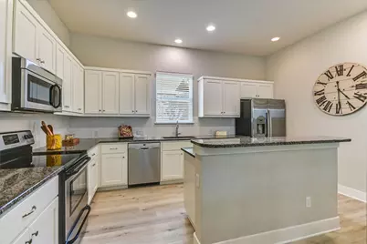 207 Fairlake Circle, Lakeway, TX 78734 - Photo 10
