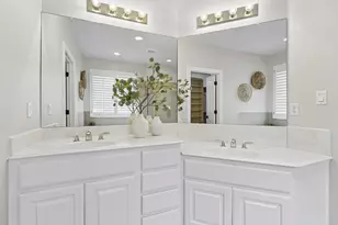 347 The Hills Dr, The Hills, TX 78738 - Photo 18