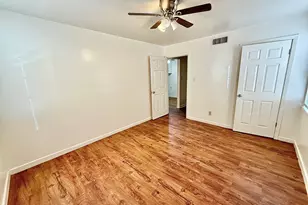 2411 S 5th St, Austin, TX 78704 - Photo 8