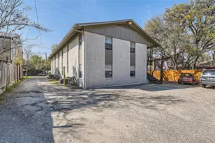 2411 S 5th St, Austin, TX 78704 - Photo 14