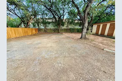 2411 S 5th Street #1, Austin, TX 78704 - Photo 16