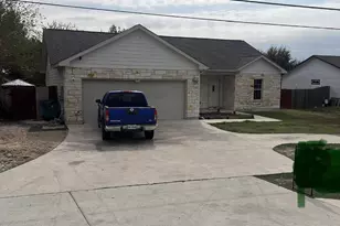 313 NW Carlos G Parker Blvd NW, Taylor, TX 76574 - Photo 1