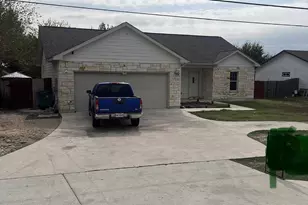 313 NW Carlos G Parker Blvd NW, Taylor, TX 76574 - Photo 1