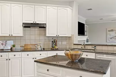 12430 Fairfax Ridge Place, Austin, TX 78738 - Photo 14