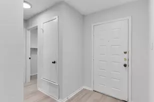 8015 Scotland Yard, Austin, TX 78759 - Photo 4