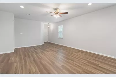 526 Elephant Island Loop, Kyle, TX 78640 - Photo 10