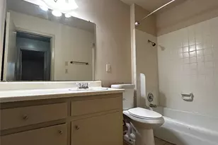 7204 Creekside Dr, Austin, TX 78752 - Photo 14