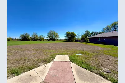 434 Thunderstorm Avenue, Lockhart, TX 78644 - Photo 2