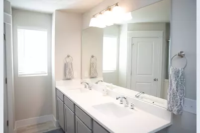 13501 Metric Boulevard #15, Austin, TX 78727 - Photo 8