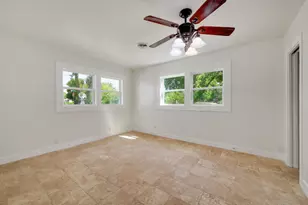 611 N Adams St, Fredericksburg, TX 78624 - Photo 14