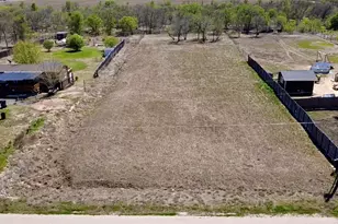 310 Rancho Linda Dr, Lockhart, TX 78644 - Photo 6