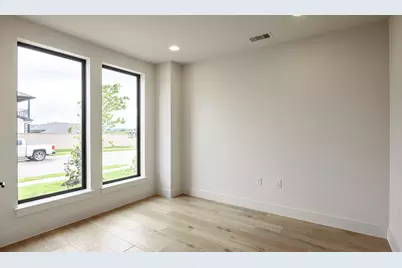 9004 Fallkill Drive, Austin, TX 78744 - Photo 10