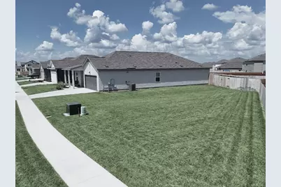 124 Blazilmar Lane, Taylor, TX 76574 - Photo 2