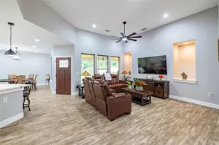 200 Wood Cove, Georgetown, TX 78633 - Photo 10