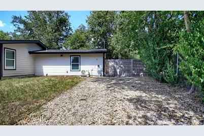 2101 Benwick Circle #B, Austin, TX 78723 - Photo 2