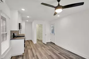 2101 Benwick Cir, Austin, TX 78723 - Photo 10