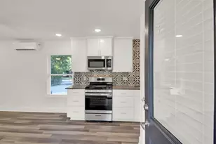 2101 Benwick Cir, Austin, TX 78723 - Photo 4
