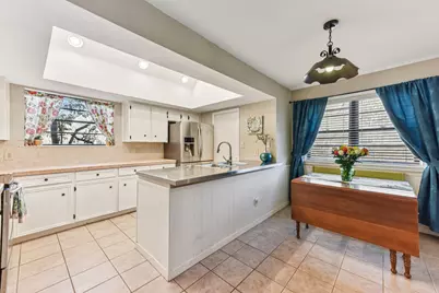 111 Post Oak Drive, Elgin, TX 78621 - Photo 6